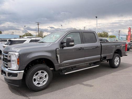 Carbonized Gray Metallic 2026 Ford F-250