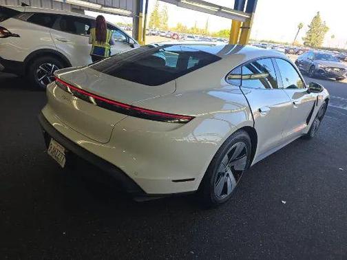 2021 Porsche Taycan Sedan 4D