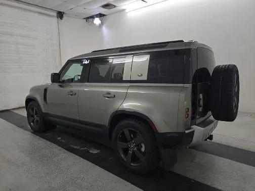 2024 Land Rover Defender 110 P300