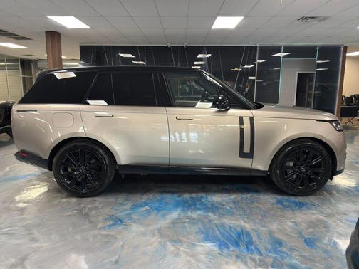 2023 Land Rover Range Rover P400 SE