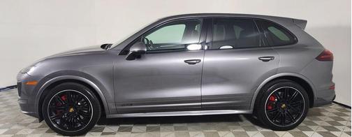 2016 Porsche Cayenne GTS