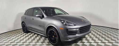 2016 Porsche Cayenne GTS