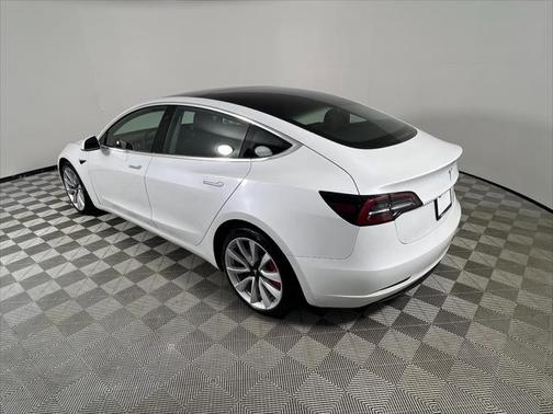 2018 Tesla Model 3 Long Range