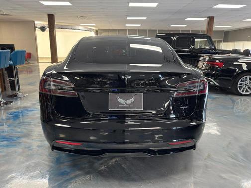 2021 Tesla Model S Plaid