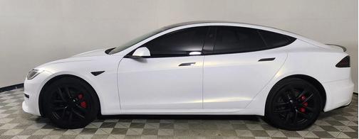 2023 Tesla Model S Plaid