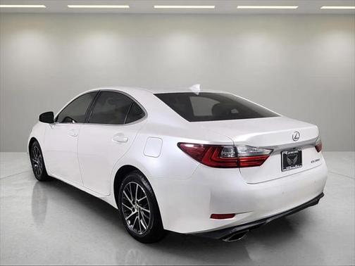 2016 Lexus ES 350 Base