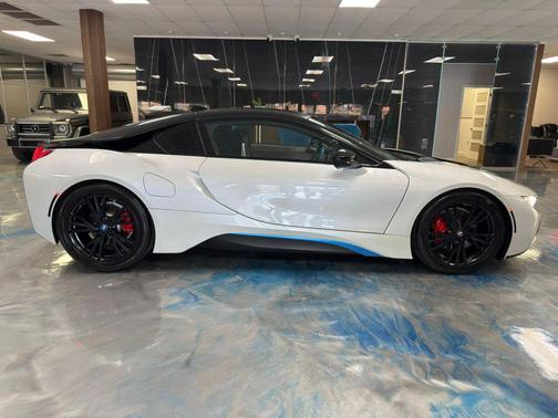 2016 BMW i8 Coupe 2D