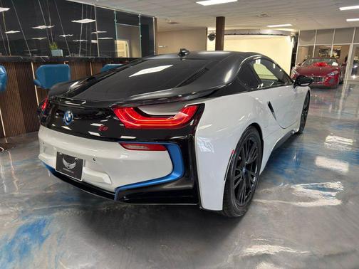 2016 BMW i8 Coupe 2D