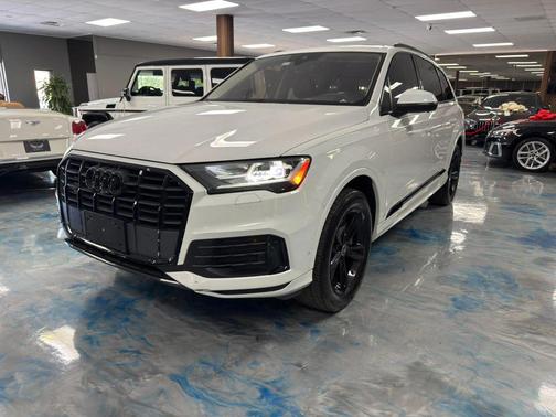 2022 Audi Q7 45 Premium