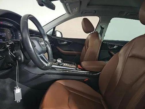 2022 Audi Q7 45 Premium
