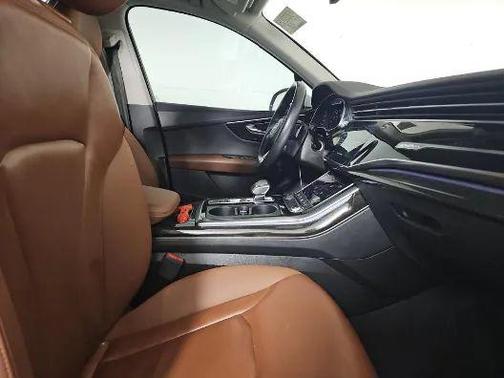 2022 Audi Q7 45 Premium