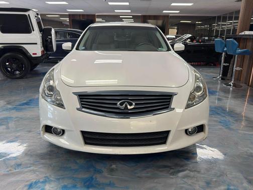 2011 INFINITI G37 Journey