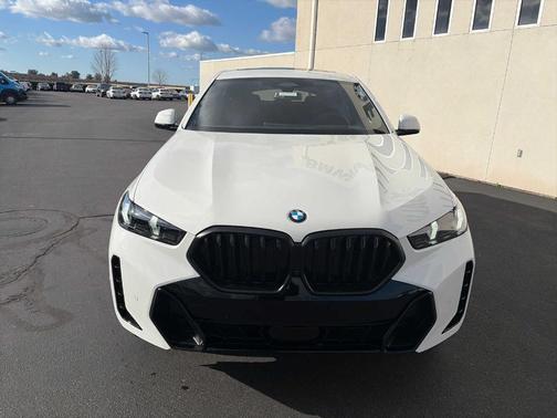 2026 BMW X6 xDrive40i