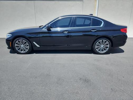 Jet Black 2018 BMW 530 i