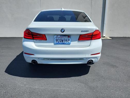 Alpine White 2017 BMW 530 i