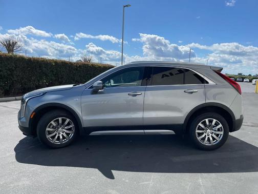 2023 Cadillac XT4 Premium Luxury