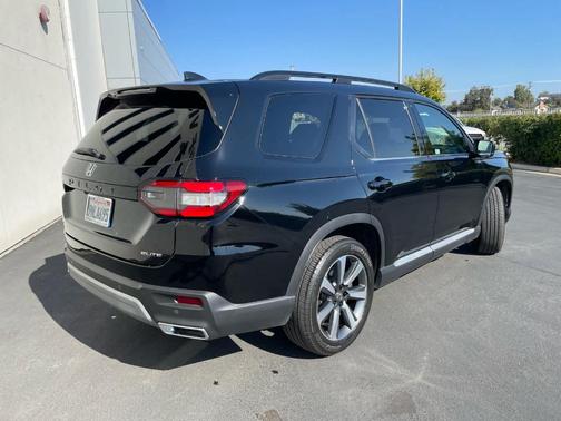 2025 Honda Pilot Elite
