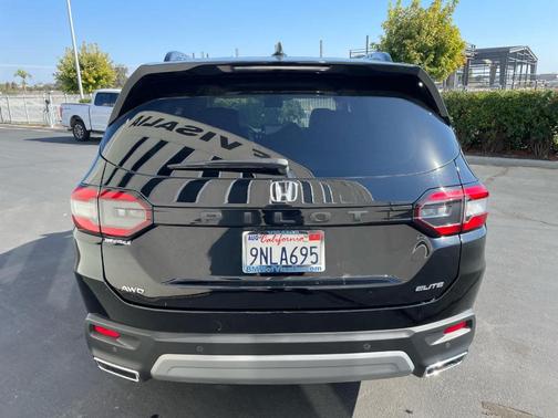 2025 Honda Pilot Elite