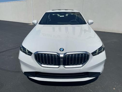 2024 BMW 530 i