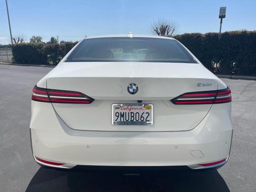 2024 BMW 530 i