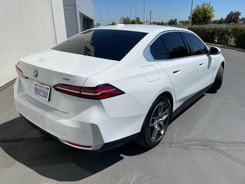 2024 BMW i5 eDrive40