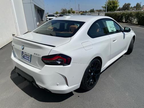 2025 BMW 230 i xDrive