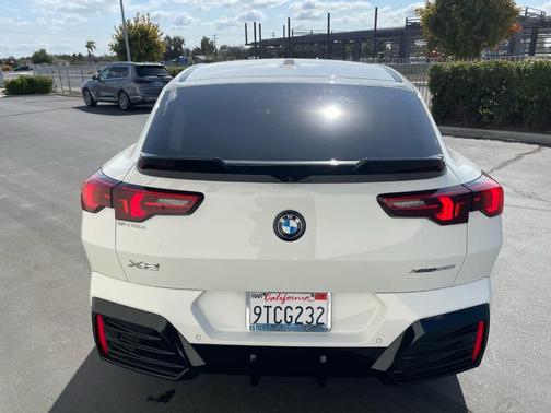2025 BMW X2 xDrive28i
