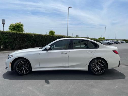 2024 BMW 330 i