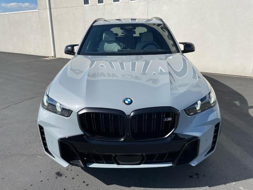 2025 BMW X5 M60i