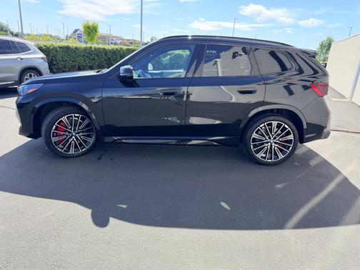 Black Sapphire Metallic 2025 BMW X1 M35i