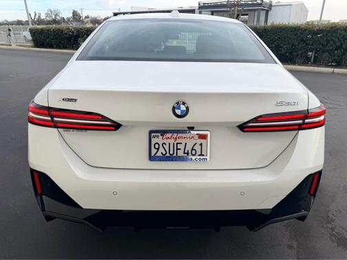 2026 BMW 530 i xDrive