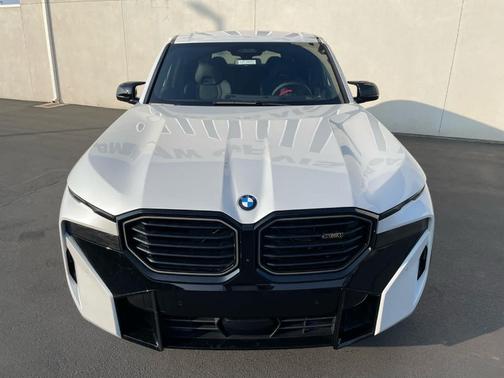 2025 BMW XM Base