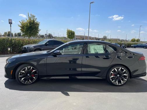 2026 BMW 550e xDrive