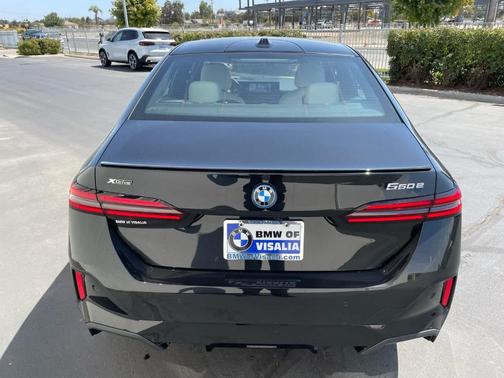 2026 BMW 550e xDrive