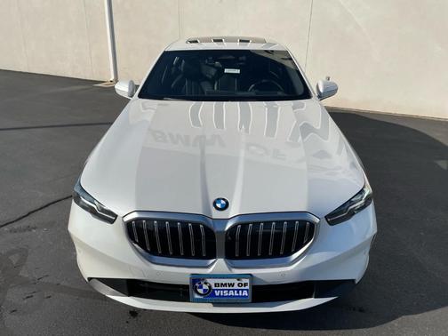 2025 BMW 530 i xDrive