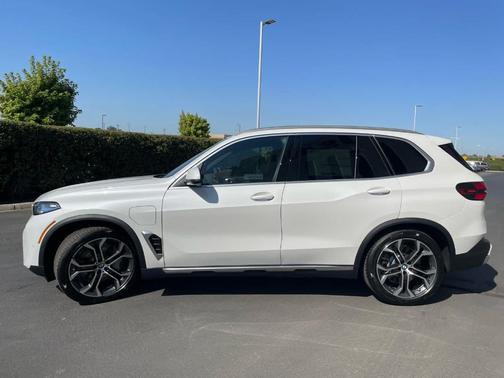 2026 BMW X5 PHEV xDrive50e