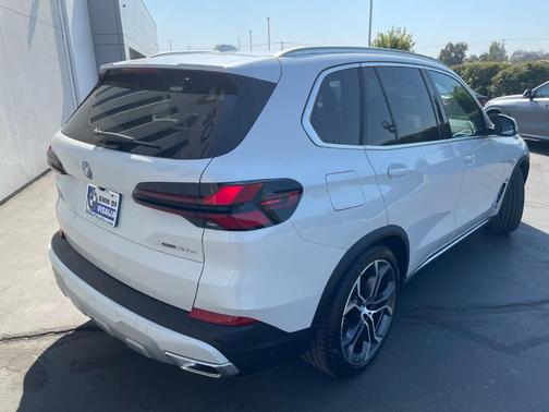 2026 BMW X5 PHEV xDrive50e