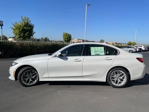 2025 BMW 330 i