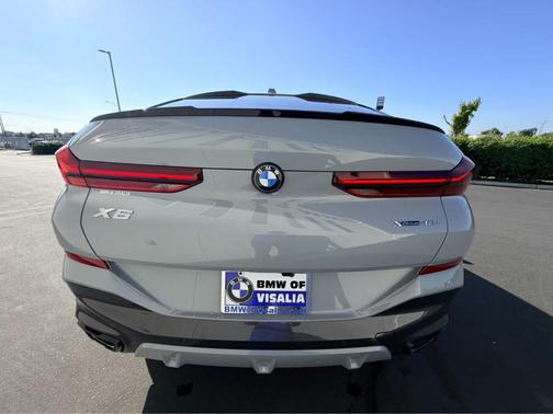 Gray Metallic 2026 BMW X6 xDrive40i