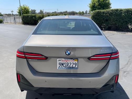 2024 BMW 530 i