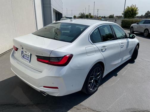 2025 BMW 330 i