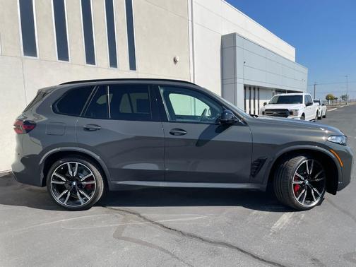 2026 BMW X5 M60i