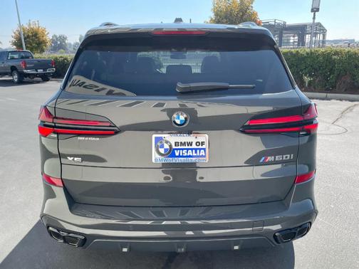 2026 BMW X5 M60i