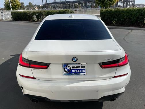 2022 BMW 330 i