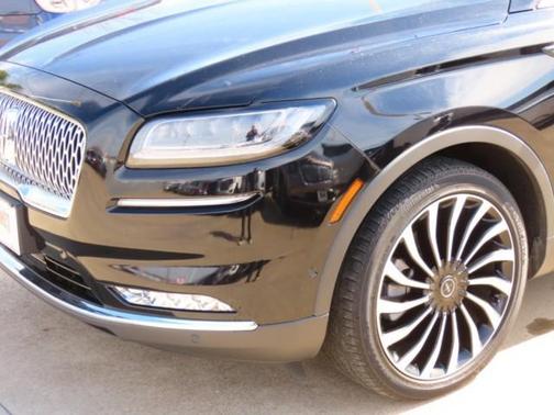 2022 Lincoln Nautilus Black Label