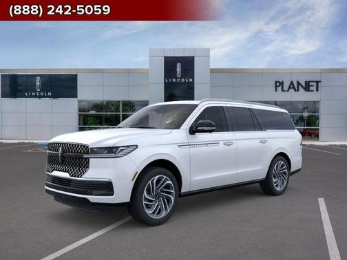 Pristine White Metallic Tri-Coat 2026 Lincoln Navigator Reserve