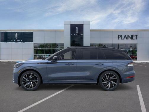 Whisper Blue Metallic Clearcoat 2026 Lincoln Aviator Black Label AWD