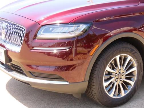 2022 Lincoln Nautilus Standard