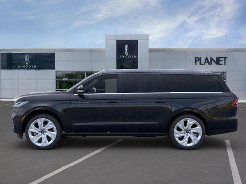 2025 Lincoln Navigator Black Label