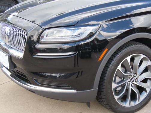 Infinite Black Metallic Clearcoat 2023 Lincoln Nautilus Reserve